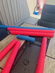 upcycle pool noodles cut